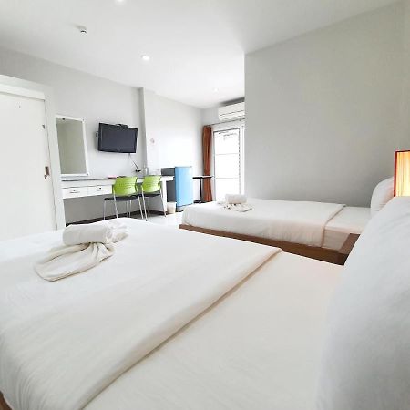 Orchid Surin Apartment Exterior photo
